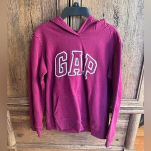 Gap medium sweatshirt hoodie, fuschia/maroon, lightly used great condition. Soft